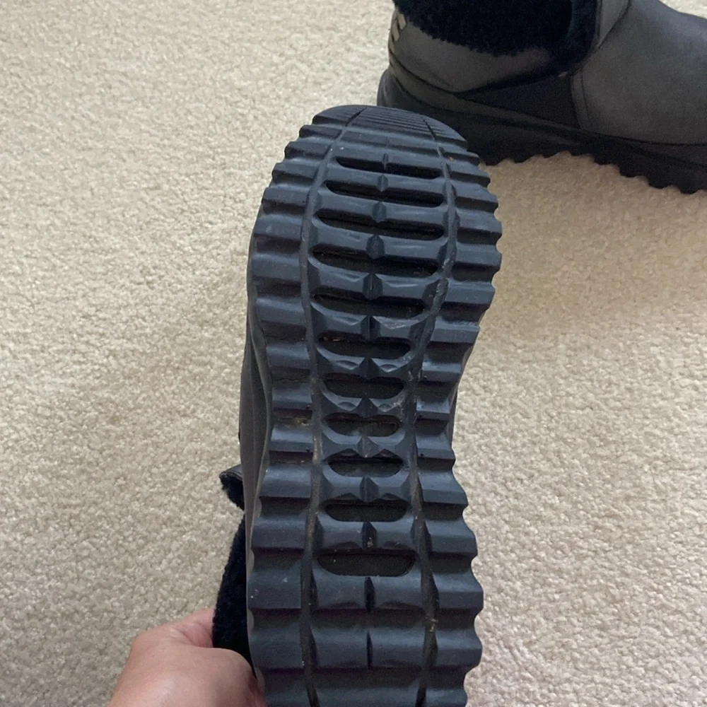 Cole Haan  Zerogrand Explore Terrain black waterproof boots size 9B gent…